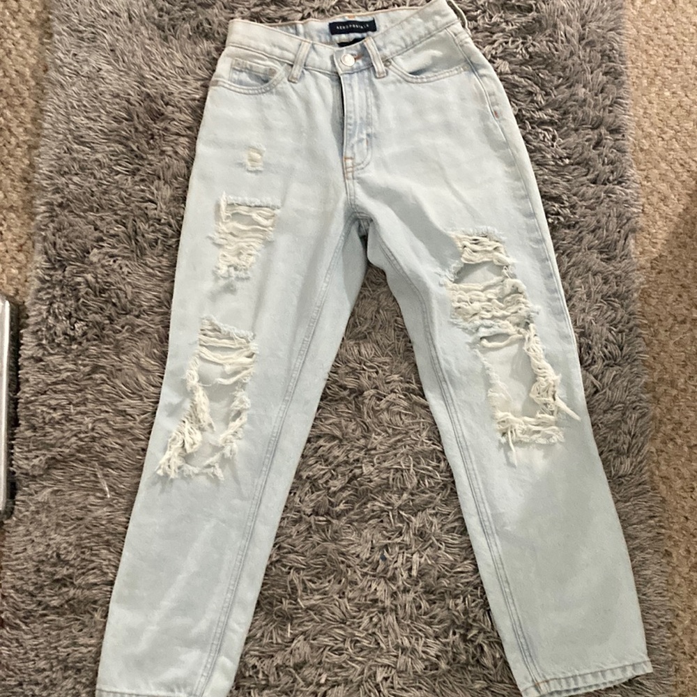 Aeropostale Ripped Mom Jeans
